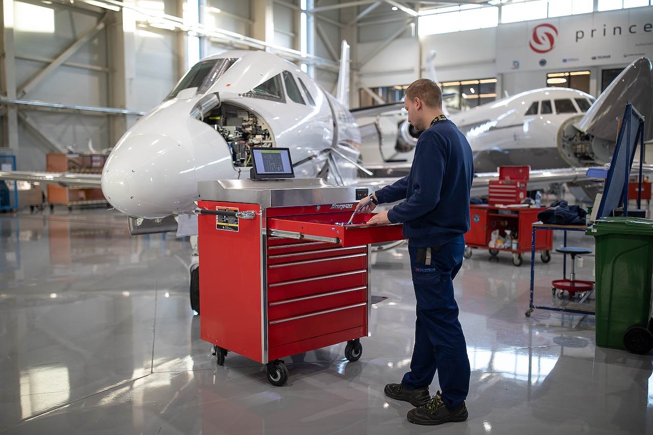 Prince Aviation is the first in the region to introduce the Level 5 Tool Control System by Snap-on 19 Prince Aviation 4